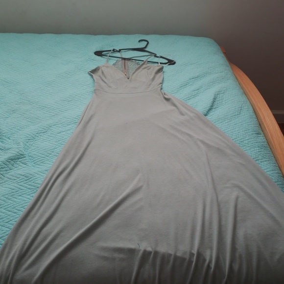 Dress - Picture 3 of 4